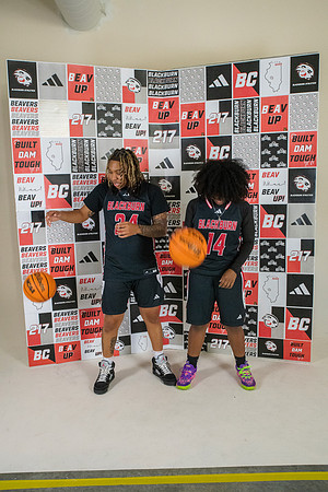 Womens bball 20252056