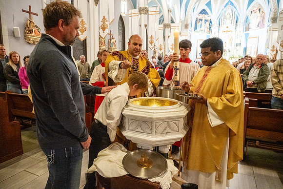 Easter vigil 2026_96