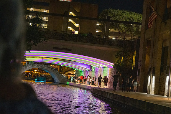 53822