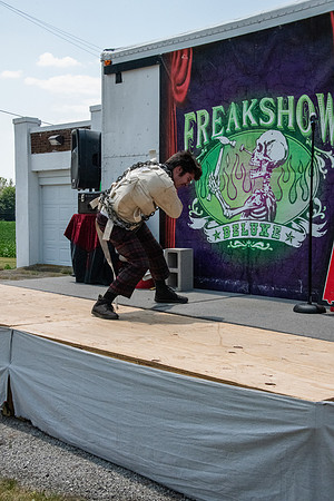 21773