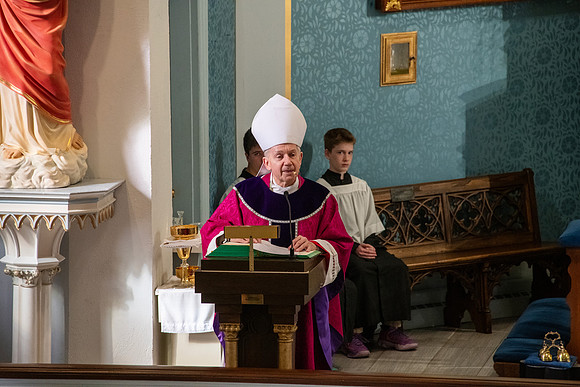 st francis bishop280